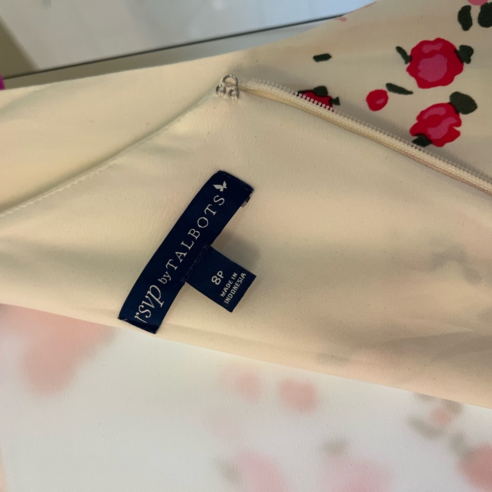 Talbots Cream Dress with Red Floral Accents
8petite - Picture 3 of 3